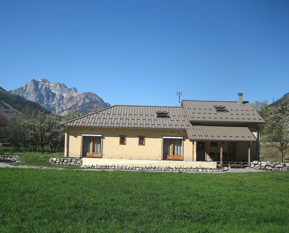 Chambres D'Hotes La Pierre D'Oran เอลาร์จองทิเอร์-ลา-เบสซี ภายนอก รูปภาพ